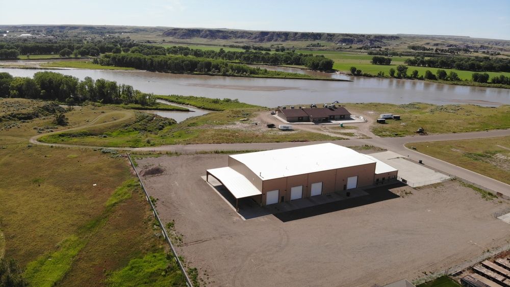 Functional +/-18,000+ SQ FT Shop on 3.11 Acres in Glendive, MT: 123 W Oregon Ln, Glendive, MT 59330